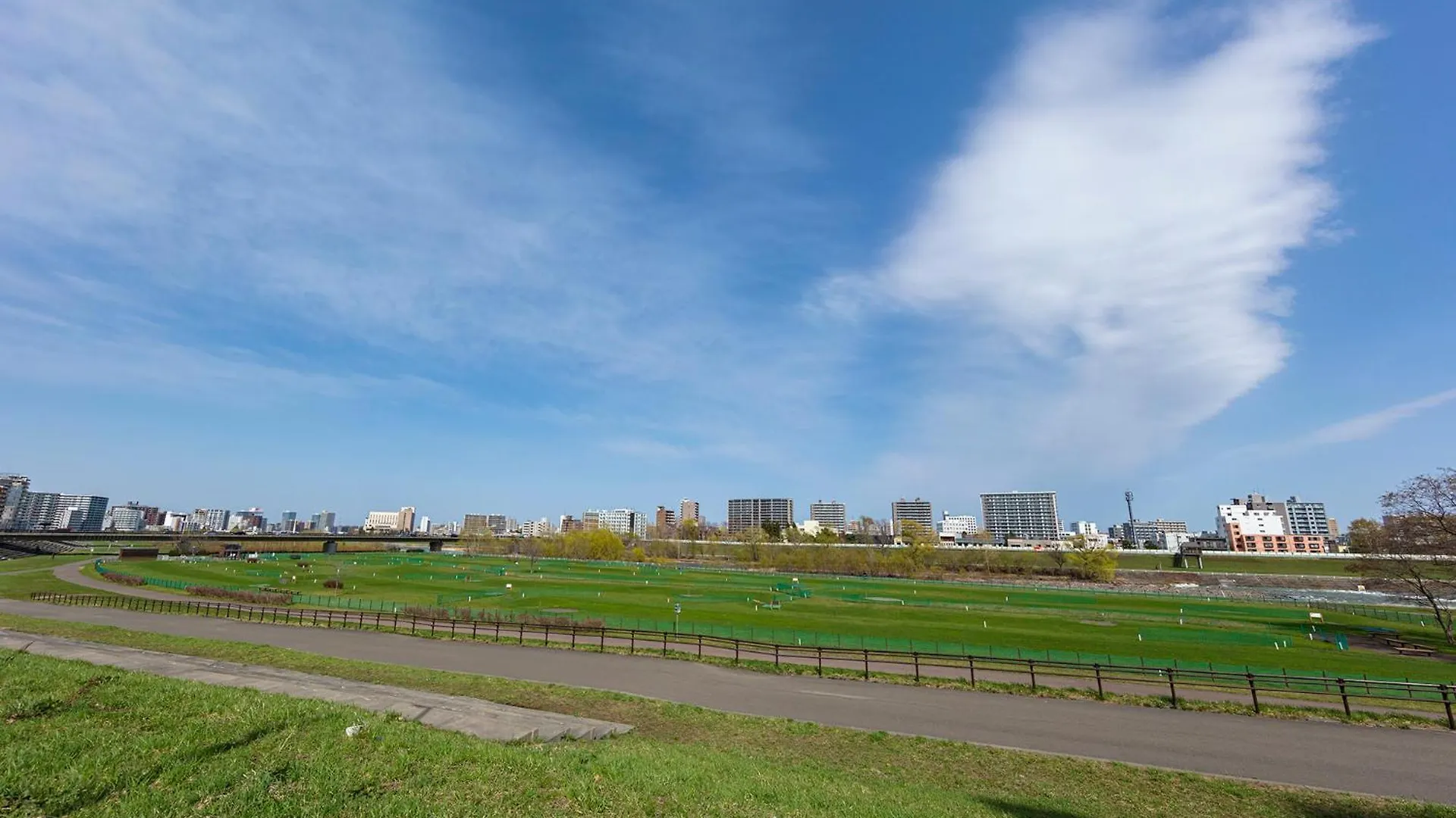ローヤルハイツ菊水駅 Apartment Sapporo