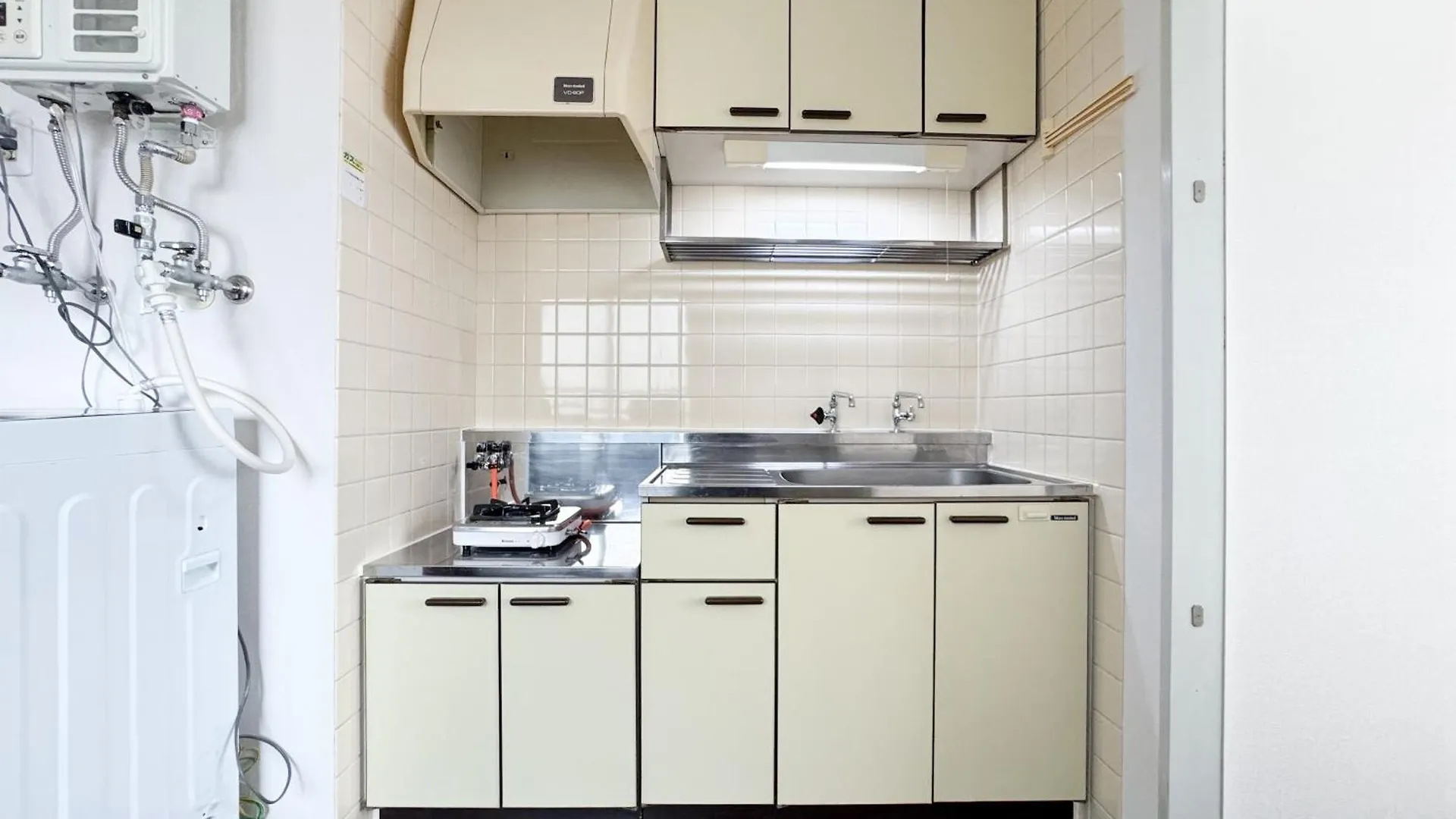 ローヤルハイツ菊水駅 Apartment Sapporo 0*,  Japan
