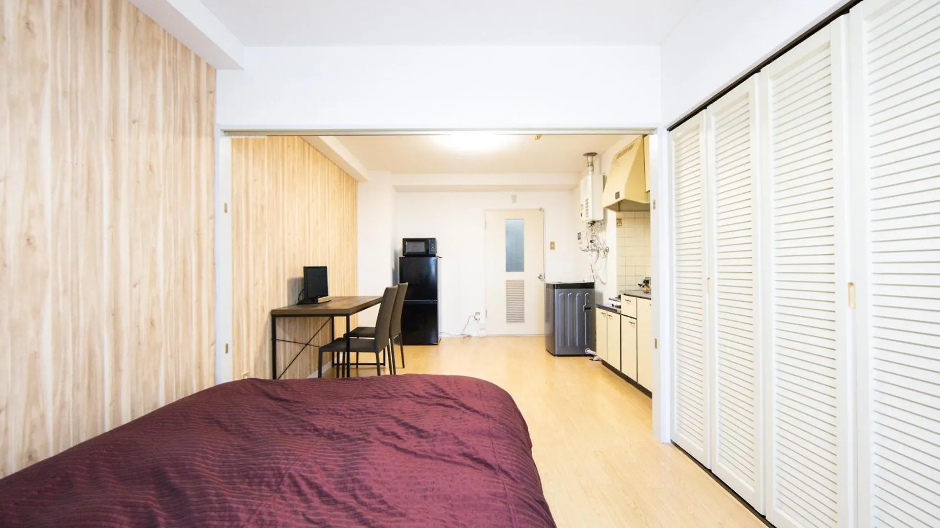 ローヤルハイツ菊水駅 Apartment Sapporo