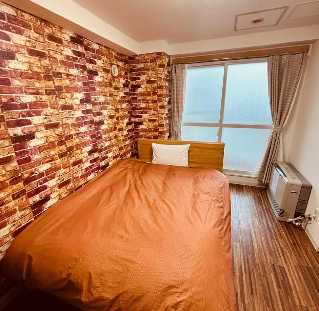 ローヤルハイツ菊水駅 Apartment Sapporo