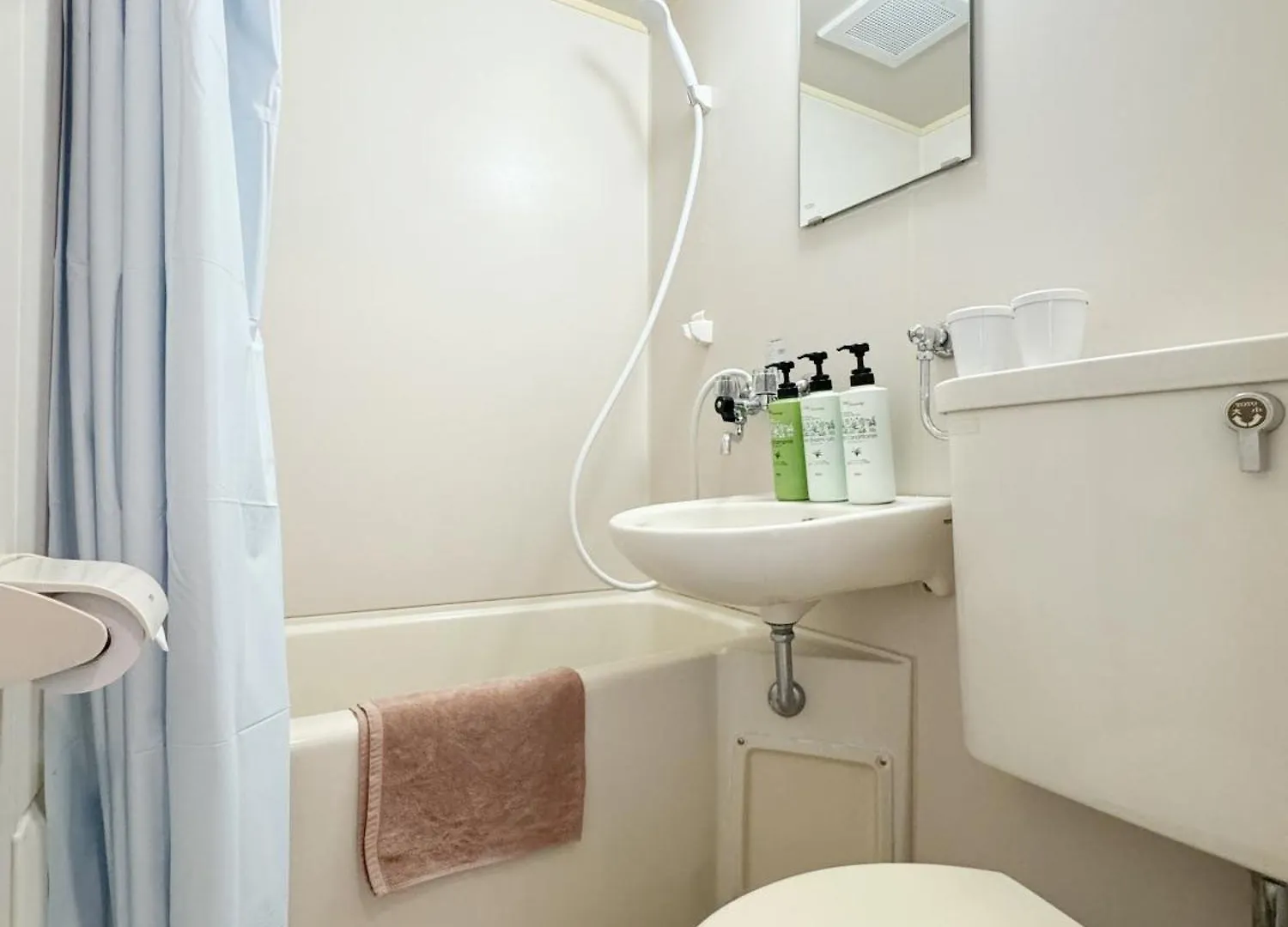 ローヤルハイツ菊水駅 Apartment Sapporo