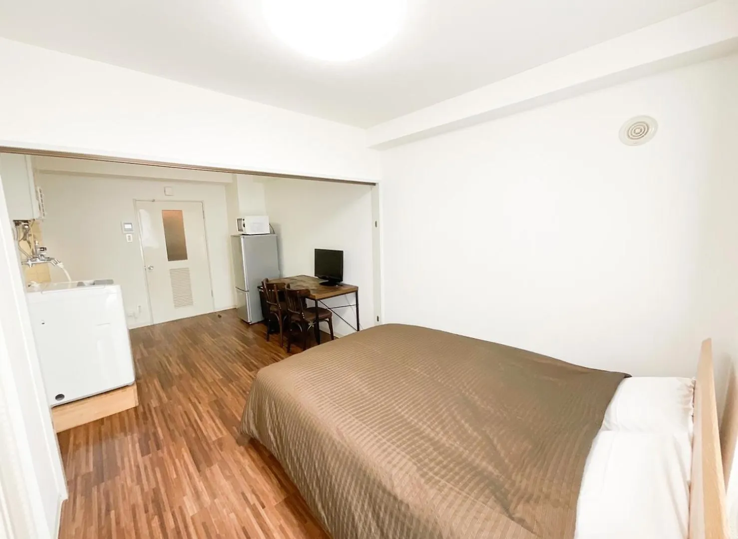 ローヤルハイツ菊水駅 Apartment Sapporo