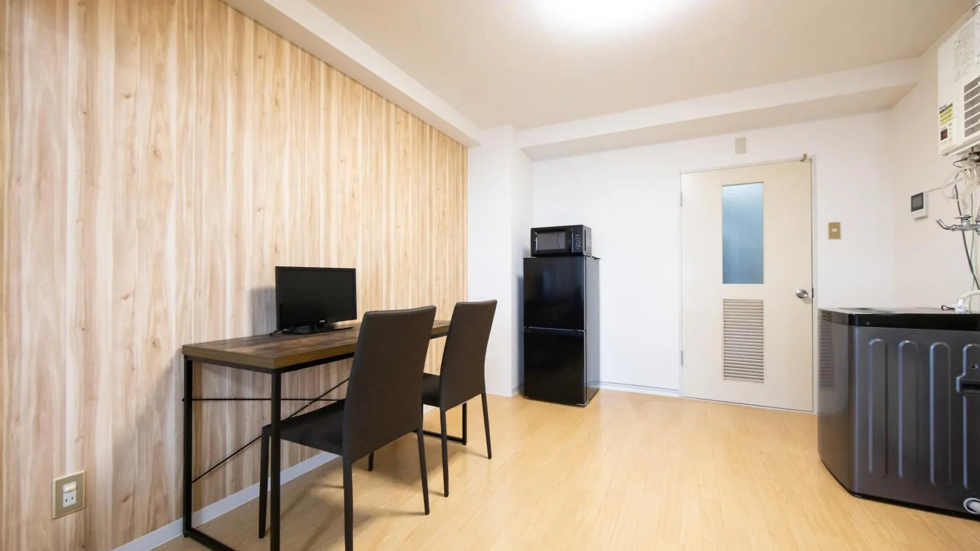 ローヤルハイツ菊水駅 Apartment Sapporo 0*,